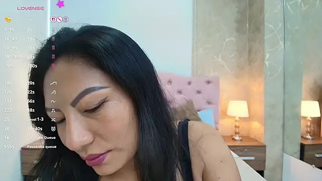Snapshot of isis_choi chatting on 07-08-26, 07:25 isis choi online show from 07-08-26, 07:25