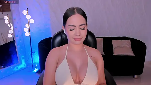 Snapshot of SabrinaMontclair chatting on 07-12-26, 07:04 SabrinaMontclair online show from 07-12-26, 07:04