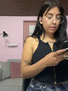 Snapshot of GabyLopez_Pink chatting on 07-28-26, 03:58 GabyLopez Pink online show from 07-28-26, 03:58