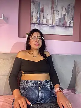 Snapshot of GabyLopez_Pink chatting on 06-27-26, 12:22 GabyLopez Pink online show from 06-27-26, 12:22
