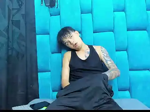 Snapshot of boytatto_22cm chatting on 06-17-26, 05:12 boytatto 22cm online show from 06-17-26, 05:12