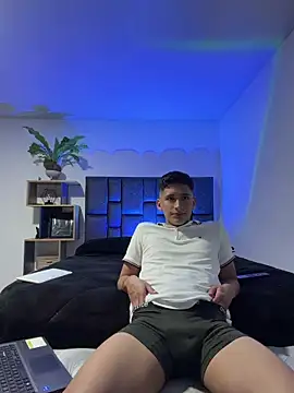 Snapshot of SantiLux_ chatting on 06-25-26, 05:12 SantiLux online show from 06-25-26, 05:12