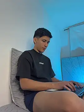 Snapshot of SantiLux_ chatting on 08-07-26, 01:50 SantiLux online show from 08-07-26, 01:50