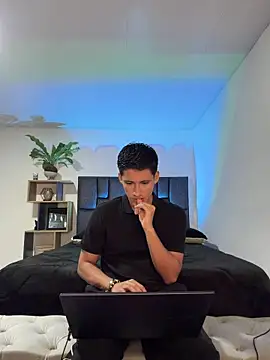 Snapshot of SantiLux_ chatting on 06-20-26, 03:55 SantiLux online show from 06-20-26, 03:55