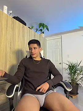 Snapshot of SantiLux_ chatting on 07-03-26, 05:47 SantiLux online show from 07-03-26, 05:47