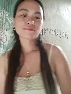 Snapshot of chychy113 chatting on 08-05-26, 03:11 chychy113 online show from 08-05-26, 03:11