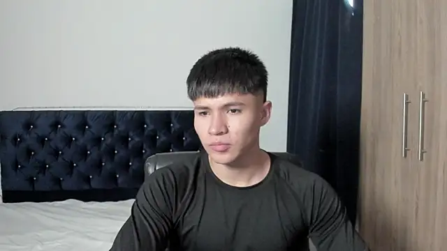 Snapshot of ryo_kush_ chatting on 06-26-26, 01:39 ryo kush online show from 06-26-26, 01:39