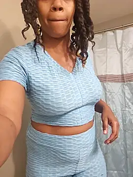 Snapshot of NAOMIdaFreakXXXXX chatting on 11-15-25, 10:41 NAOMIdaFreakXXXXX online show from 11-15-25, 10:41