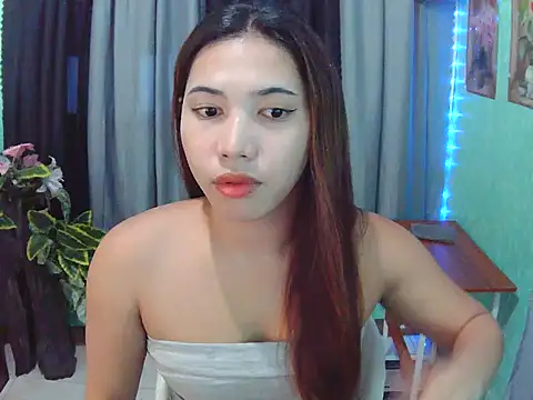 Snapshot of XCalixa chatting on 07-28-26, 08:11 XCalixa online show from 07-28-26, 08:11