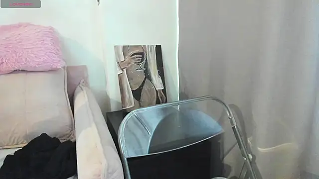 Snapshot of Nika-Smith chatting on 07-01-26, 01:17 Nika-Smith online show from 07-01-26, 01:17