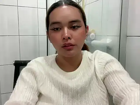urhottestgurl online show from 06-17-26, 06:57
