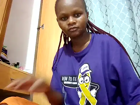 Snapshot of Beauty-Doll2 chatting on 07-17-26, 03:53 Beauty-Doll2 online show from 07-17-26, 03:53