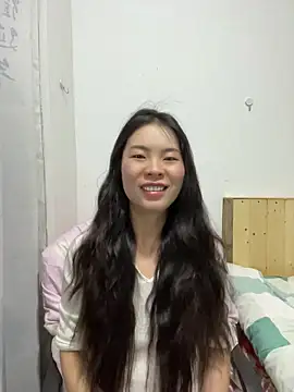 Snapshot of xiaojiao520 chatting on 06-21-26, 04:35 xiaojiao520 online show from 06-21-26, 04:35