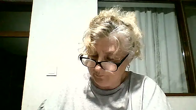 Snapshot of NoraMelow chatting on 08-03-26, 06:58 NoraMelow online show from 08-03-26, 06:58