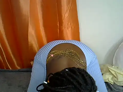 Snapshot of Curvydollyy chatting on 07-18-26, 03:42 Curvydollyy online show from 07-18-26, 03:42