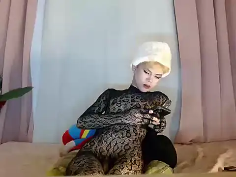 forthydoll online show from 07-12-26, 05:52