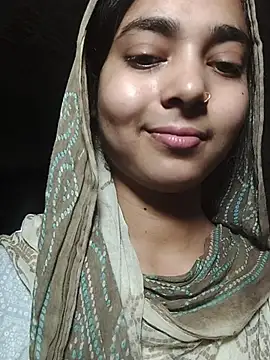Snapshot of Simran_143 chatting on 07-18-26, 04:48 Simran 143 online show from 07-18-26, 04:48