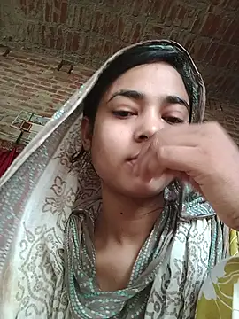 Snapshot of Simran_143 chatting on 07-17-26, 03:48 Simran 143 online show from 07-17-26, 03:48