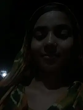 Snapshot of Simran_143 chatting on 07-13-26, 04:39 Simran 143 online show from 07-13-26, 04:39