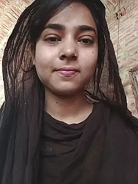 Snapshot of Simran_143 chatting on 06-22-26, 04:09 Simran 143 online show from 06-22-26, 04:09