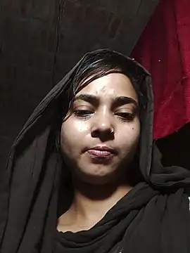 Snapshot of Simran_143 chatting on 06-19-26, 04:13 Simran 143 online show from 06-19-26, 04:13