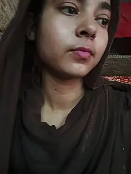 Snapshot of Simran_143 chatting on 07-27-26, 04:41 Simran 143 online show from 07-27-26, 04:41