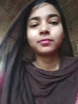Snapshot of Simran_143 chatting on 07-23-26, 04:21 Simran 143 online show from 07-23-26, 04:21