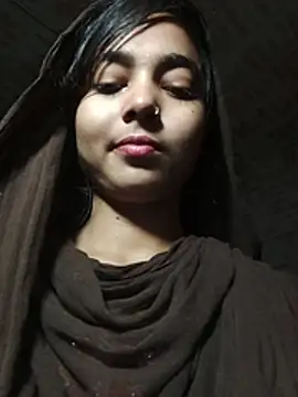 Snapshot of Simran_143 chatting on 08-01-26, 04:49 Simran 143 online show from 08-01-26, 04:49