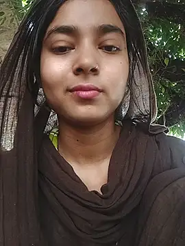 Snapshot of Simran_143 chatting on 07-26-26, 05:03 Simran 143 online show from 07-26-26, 05:03