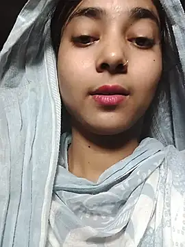 Snapshot of Simran_143 chatting on 07-29-26, 05:12 Simran 143 online show from 07-29-26, 05:12