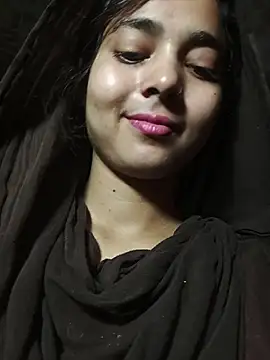 Snapshot of Simran_143 chatting on 07-23-26, 04:25 Simran 143 online show from 07-23-26, 04:25