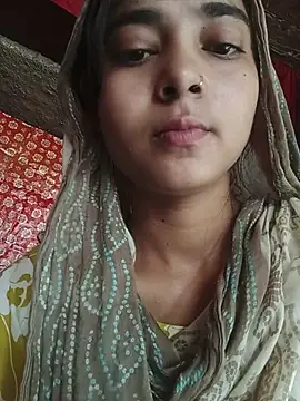 Snapshot of Simran_143 chatting on 07-16-26, 08:44 Simran 143 online show from 07-16-26, 08:44