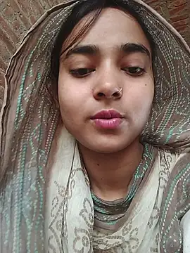 Snapshot of Simran_143 chatting on 07-21-26, 04:58 Simran 143 online show from 07-21-26, 04:58