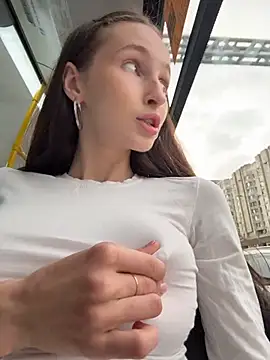 Snapshot of -missbehaving- chatting on 07-14-26, 04:02 -missbehaving- online show from 07-14-26, 04:02