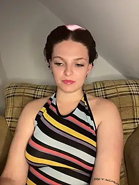 Snapshot of European-beauty chatting on 06-18-26, 10:04 European-beauty online show from 06-18-26, 10:04