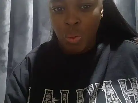 Snapshot of collegebjxx26 chatting on 06-25-26, 04:10 collegebjxx26 online show from 06-25-26, 04:10