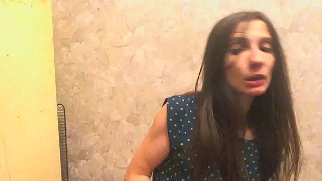 Snapshot of Alison_Wale chatting on 07-21-26, 04:08 Alison Wale online show from 07-21-26, 04:08