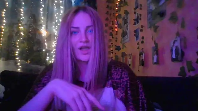 Snapshot of MilaPrecious chatting on 07-08-26, 09:48 MilaPrecious online show from 07-08-26, 09:48
