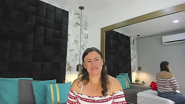 Snapshot of CharlotteG_ chatting on 07-29-26, 01:32 CharlotteG online show from 07-29-26, 01:32