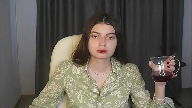 Snapshot of GraciaBuchwalter chatting on 06-30-26, 10:15 GraciaBuchwalter online show from 06-30-26, 10:15