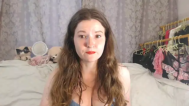 Snapshot of ChloeBrooklyn chatting on 06-24-26, 02:04 ChloeBrooklyn online show from 06-24-26, 02:04