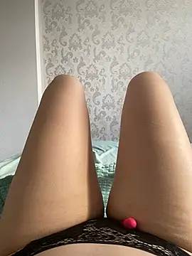 Blondygirl1 online show from 06-26-26, 04:51