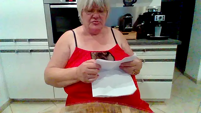 Snapshot of coquinesensuel chatting on 07-12-26, 08:20 coquinesensuel online show from 07-12-26, 08:20