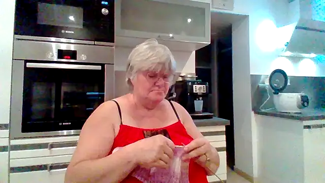 Snapshot of coquinesensuel chatting on 06-30-26, 08:31 coquinesensuel online show from 06-30-26, 08:31