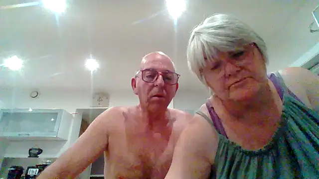 Snapshot of coquinesensuel chatting on 07-14-26, 10:05 coquinesensuel online show from 07-14-26, 10:05