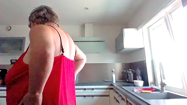 Snapshot of coquinesensuel chatting on 07-11-26, 07:41 coquinesensuel online show from 07-11-26, 07:41