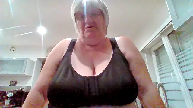 Snapshot of coquinesensuel chatting on 07-06-26, 08:11 coquinesensuel online show from 07-06-26, 08:11
