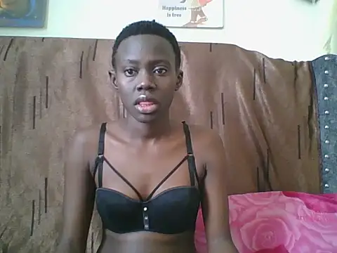 Snapshot of Tish_Leylah chatting on 07-19-26, 12:24 Tish Leylah online show from 07-19-26, 12:24