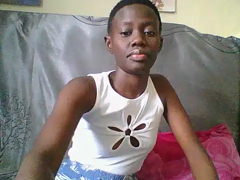 Snapshot of Tish_Leylah chatting on 07-07-26, 12:42 Tish Leylah online show from 07-07-26, 12:42