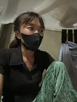 Snapshot of -Sukem-mut chatting on 07-21-26, 03:35 -Sukem-mut online show from 07-21-26, 03:35